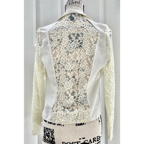NWOT Wet Seal Cream Lace Jacket - Picture 4 of 4